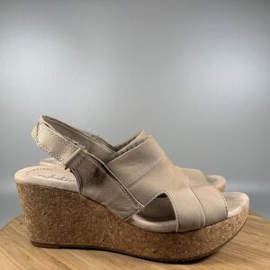 Clarks Annadel‎ Ivory Wedge Sandal Beige Leather Womens 9 Platform Slingback